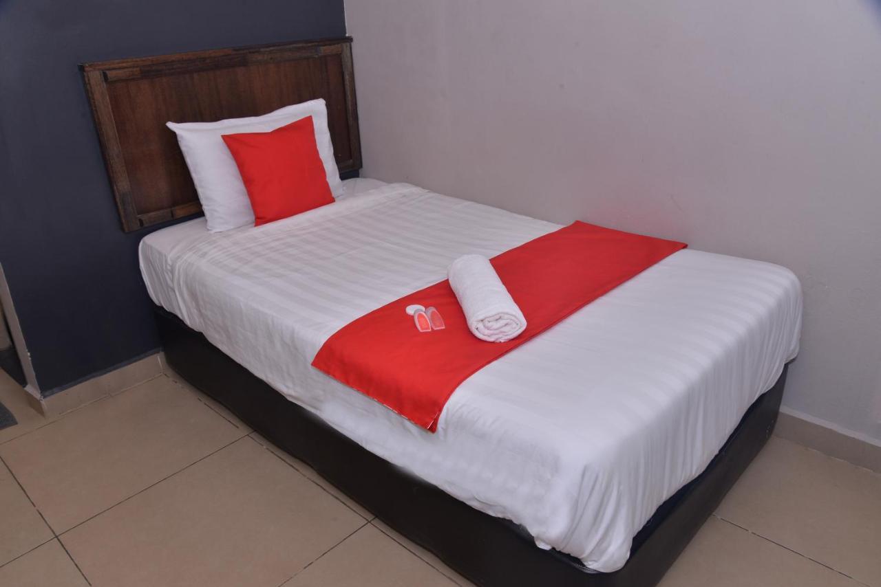 Nice Stay Hotel Raub Buitenkant foto