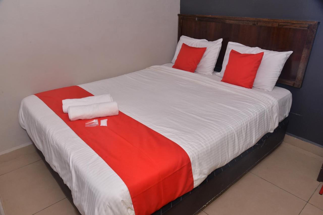 Nice Stay Hotel Raub Buitenkant foto